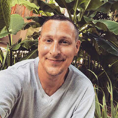 Photograph of Mark Lee