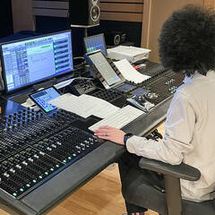 Photograph of an operator at Parabolic